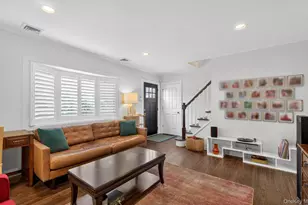 28 Harbor Rd, Port Washington, NY 11050 - Photo 3