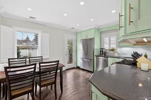 28 Harbor Rd, Port Washington, NY 11050 - Photo 7