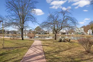 28 Harbor Rd, Port Washington, NY 11050 - Photo 21