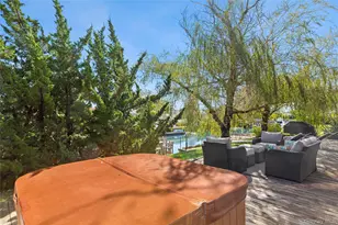 23 Whiting Rd, East Quogue, NY 11942 - Photo 13