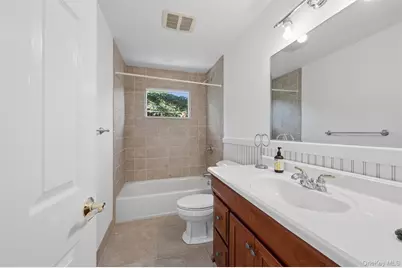 23 Whiting Road, East Quogue, NY 11942 - Photo 15