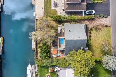 23 Whiting Road, East Quogue, NY 11942 - Photo 19