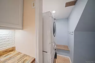 842 Golf Ln, Medford, NY 11763 - Photo 11