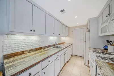 842 Golf Lane, Medford, NY 11763 - Photo 9