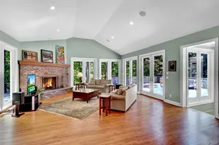 42 Winkle Point Dr, Northport, NY 11768 - Photo 9