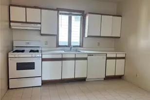 47 Hartwell Pl, Woodmere, NY 11598 - Photo 5