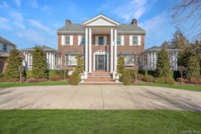 23 Center Drive, Whitestone, NY 11357 - Photo 3