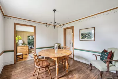 121 Knollwood Road, Rockville Centre, NY 11570 - Photo 5