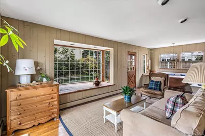 121 Knollwood Road, Rockville Centre, NY 11570 - Photo 7