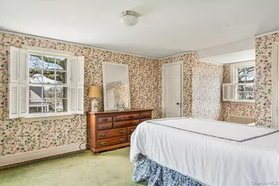 121 Knollwood Road, Rockville Centre, NY 11570 - Photo 15