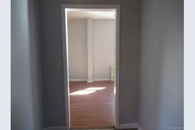 6091 54th Street #2R, Maspeth, NY 11378 - Photo 7