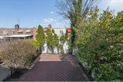 412 Calhoun Avenue, Bronx, NY 10465 - Photo 23