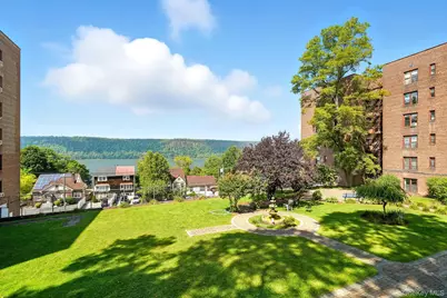 650 Warburton Avenue #6M, Yonkers, NY 10701 - Photo 21