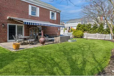 130 Locust Avenue, Scarsdale, NY 10583 - Photo 35