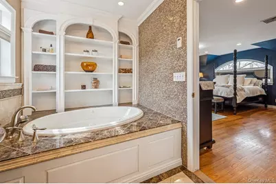 130 Locust Avenue, Scarsdale, NY 10583 - Photo 21