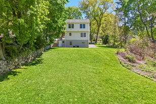24 Bedford Ave, Bedford Hills, NY 10507 - Photo 21