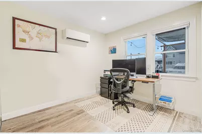 677 S 9th Street, Lindenhurst, NY 11757 - Photo 19