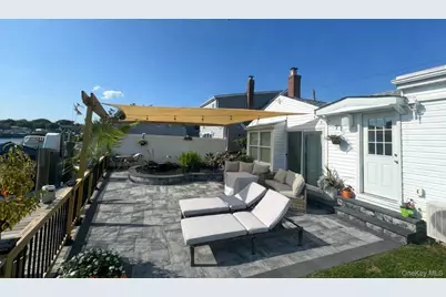 677 S 9th Street, Lindenhurst, NY 11757 - Photo 27