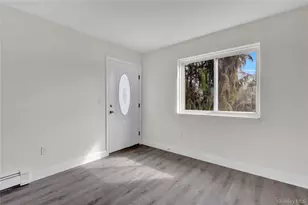 7 Roan Ln, Riverhead, NY 11901 - Photo 3