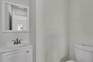 7 Roan Ln, Riverhead, NY 11901 - Photo 11