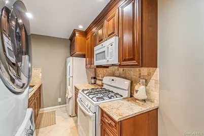 15-49 160th Street #6-145, Whitestone, NY 11357 - Photo 7