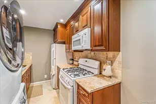 15-49 160th St, Whitestone, NY 11357 - Photo 7