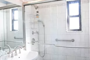 199-18 16th Ave, Whitestone, NY 11357 - Photo 15