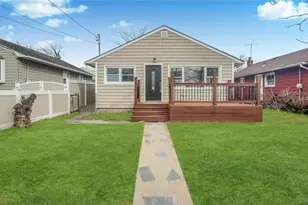 27 Sewell St, Hempstead, NY 11550 - Photo 9