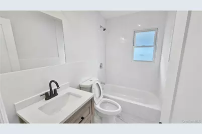 27 Sewell Street, Hempstead, NY 11550 - Photo 23