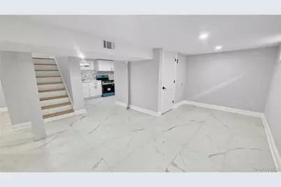 27 Sewell Street, Hempstead, NY 11550 - Photo 37