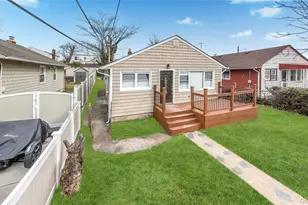 27 Sewell St, Hempstead, NY 11550 - Photo 5