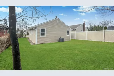 27 Sewell Street, Hempstead, NY 11550 - Photo 49