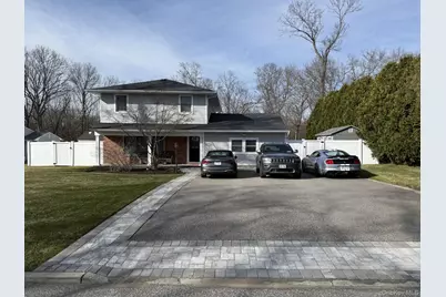 3 Pimlico Court, Commack, NY 11725 - Photo 1