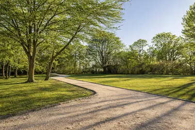 98 South Road, Westhampton, NY 11977 - Photo 3