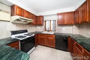 42-31 Colden St, Flushing, NY 11355 - Photo 13