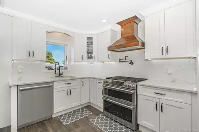 2431 Riverside Drive, Wantagh, NY 11793 - Photo 23