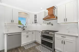 2431 Riverside Dr, Wantagh, NY 11793 - Photo 23