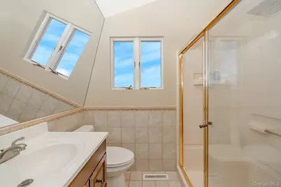 2431 Riverside Drive, Wantagh, NY 11793 - Photo 19