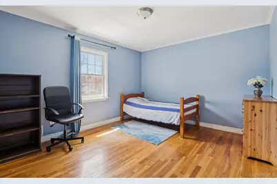 61 Arleigh Road, Great Neck, NY 11021 - Photo 17