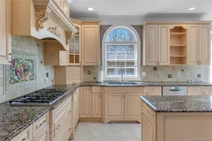 4 Gianna Ct, Hauppauge, NY 11788 - Photo 7