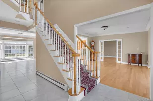 4 Gianna Ct, Hauppauge, NY 11788 - Photo 3