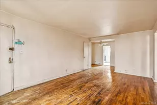 152-10 Melbourne Ave, Flushing, NY 11367 - Photo 3