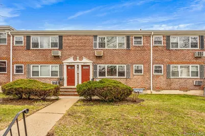 152-10 Melbourne Avenue #223A, Flushing, NY 11367 - Photo 1