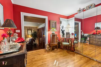 2002 Murray Place, Merrick, NY 11566 - Photo 17