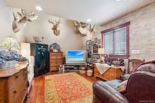 2002 Murray Pl, Merrick, NY 11566 - Photo 19