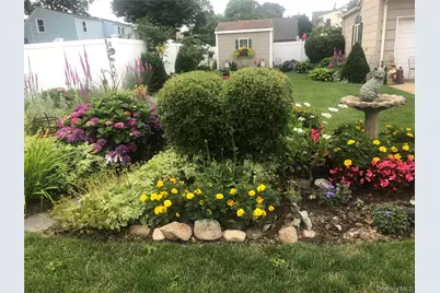 2002 Murray Place, Merrick, NY 11566 - Photo 37