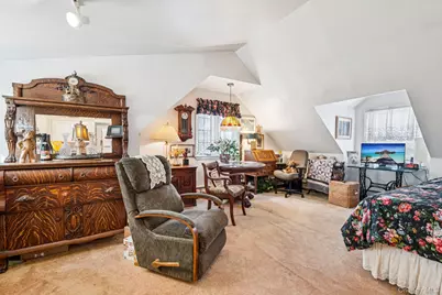 2002 Murray Place, Merrick, NY 11566 - Photo 21