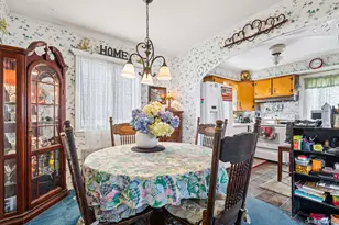 2002 Murray Pl, Merrick, NY 11566 - Photo 9