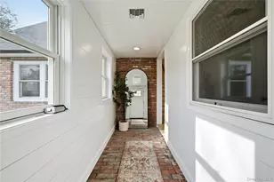 168 Bayview Dr, Oakdale, NY 11769 - Photo 3