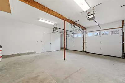 168 Bayview Drive, Oakdale, NY 11769 - Photo 31